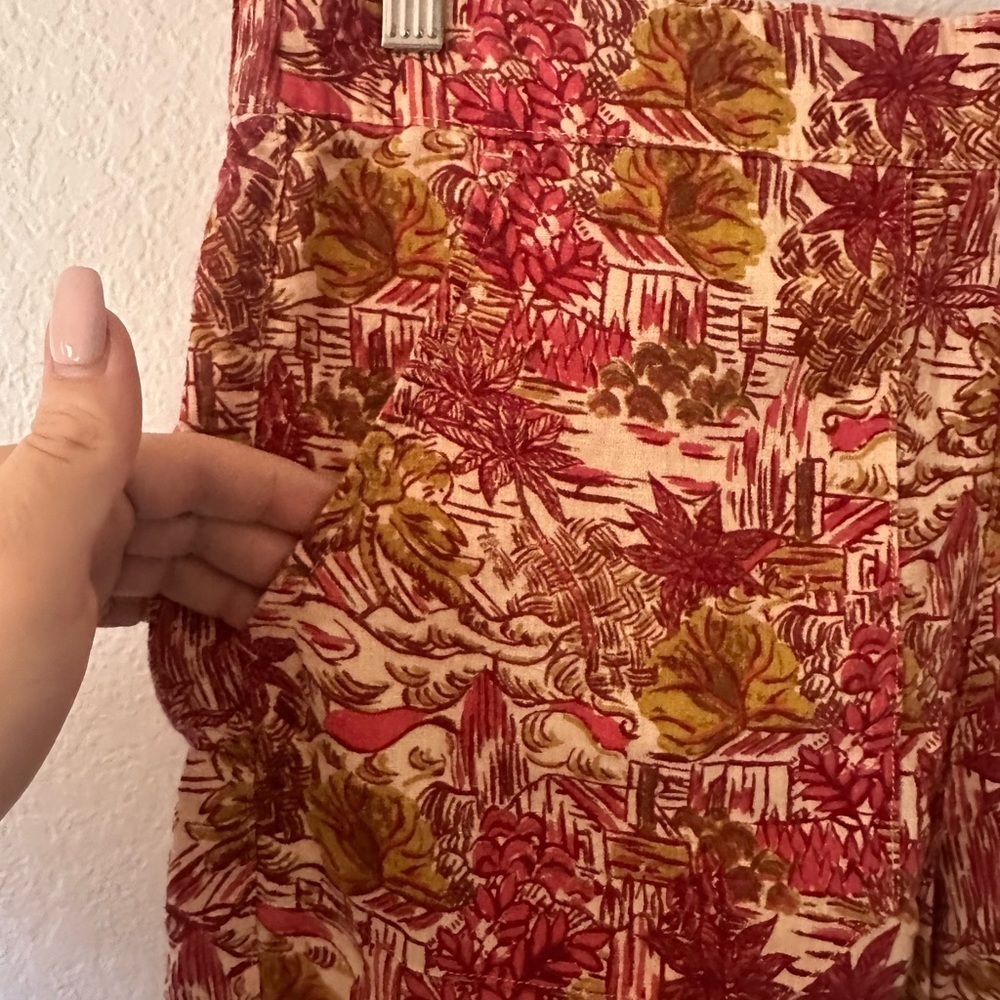 Joie Floral Print Linen Blend Red and Orange shorts - Size Small - Picture 2 of 6